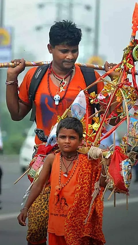 6 Essential Items To Keep If You Are Going On Kanwar Yatra