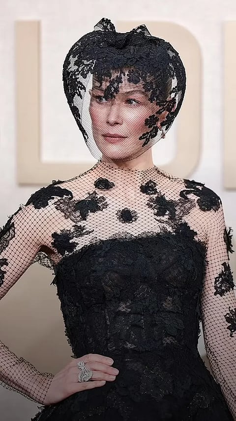 5 worst dressed celebs at Golden Globes 2024 red carpet