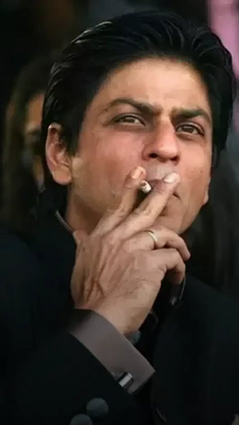 9 Famous Bollywood Stars Who Are Chainsmokers