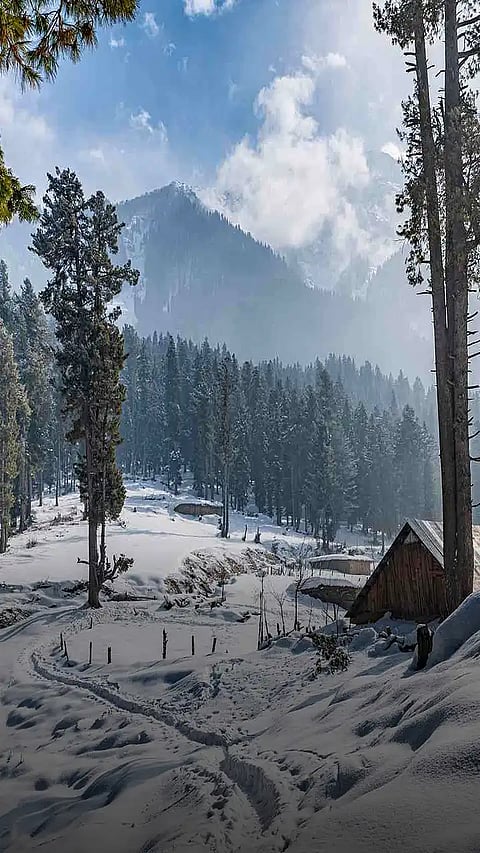 6 Indian Tourist Places Better than Pahalgam