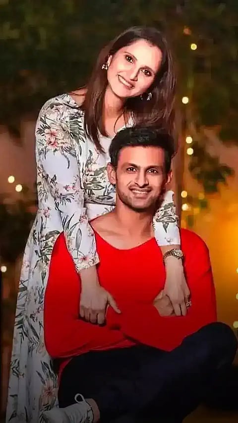 5 Famous Love Stories of Indian and Pakistani Celebrities