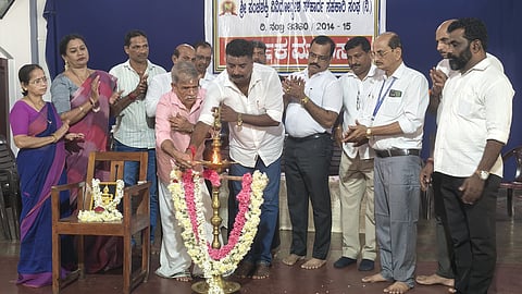 ಶ್ರೀ ಪಂಚಶಕ್ತಿ ವಿ.ಎಸ್.ಎಸ್.ನ 12ನೇ ವಾರ್ಷಿಕ ಮಹಾಸಭೆಯಲ್ಲಿ ರಂಜಿತ್ ಪೂಜಾರಿ, ಯು.ರಾಜಶೇಖರ್, ಸುರೇಶ್ ಪೂಜಾರಿ ಮತ್ತಿತರರು ಉಪಸ್ಥಿತರಿದ್ದರು.