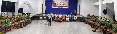 ಕಂಬಳ ತರಬೇತಿ ಶಿಬಿರದಲ್ಲಿ ಡಾ.ಪ್ರಭಾತ್ ಬಲ್ನಾಡ್, ಗುಣಪಾಲ ಕಡಂಬ, ನಿಹಾಲ್ ಶೆಟ್ಟಿ, ನವೀನ್ ಅಂಬೂರಿ, ರವೀಂದ್ರ ಶೆಟ್ಟಿ ಕುಕ್ಕುಂದೂರು ಮತ್ತಿತರರಿದ್ದರು.