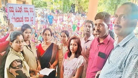 Shahi garaments workers protest