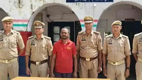 ದೇವಸ್ಥಾನದ ಮೇಲೆ ಹಿಡಿತ ಸಾಧಿಸಲು ಇಬ್ಬರು ಸಾಧುಗಳನ್ನು ಹತ್ಯೆಗೈದ ಆರೋಪಿ: ಬಂಧಿಸಿದ ಪೊಲೀಸರು| sadhus