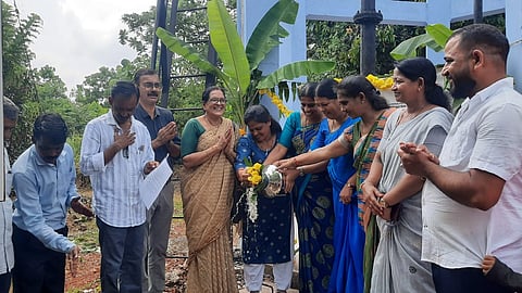 ಉಡುಪಿಯ ಬಡಗಬೆಟ್ಟು ಗ್ರಾಪಂನಲ್ಲಿ ಜಲ ಅರ್ಪಣಾ ದಿವಸ ಆಚರಿಸಲಾಯಿತು. ಉಪೇಂದ್ರ ನಾಯಕ್, ಡಾ. ಸಂದೀಪಕುಮಾರ್, ರಮೇಶ್, ವಿರೂಪಾಕ್ಷಯ್ಯ ಕುಲಕರ್ಣಿ, ಕೇಶವ್ ಕೋಟ್ಯಾನ್, ರೂಪಾ ನಾಯಕ್, ಶಕುಂತಲಾ ಶೆಟ್ಟಿ, ಶಾಂತಾ ನಾಯಕ್ ಇದ್ದರು.