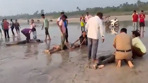 Tragedy at Diveagar Beach: Eight teenage students lost their lives after being swept away by sea waves.