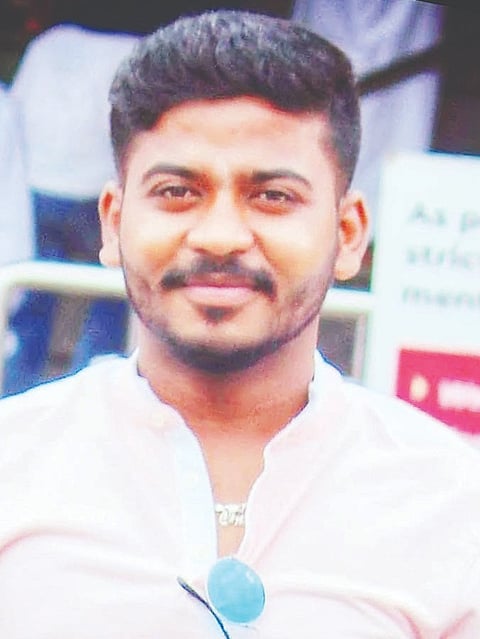 ಬೈಕ್ ಹಾಗೂ ಕಾರಿನ ನಡುವೆ ಅಪಘಾತ