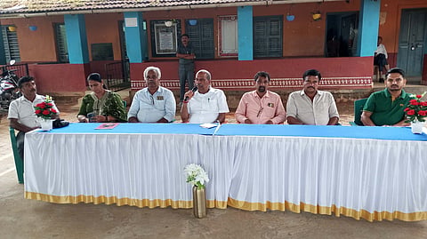 ಬಾಳೆಹೊನ್ನೂರಿನ ಸರ್ಕಾರಿ ಪ್ರೌಢಶಾಲೆಯಲ್ಲಿ ನಡೆದ ಜಿಲ್ಲಾಮಟ್ಟದ ಅಥ್ಲೆಟಿಕ್ಸ್ ಕ್ರೀಡಾಕೂಟದ ಪೂರ್ವಭಾವಿ ಸಭೆಯಲ್ಲಿ ಶಾಸಕ ಟಿ.ಡಿ.ರಾಜೇಗೌಡ ಮಾತನಾಡಿದರು. ಮಹೇಶ್ ಆಚಾರ್ಯ, ಎಂ.ಎಸ್.ಜಯಪ್ರಕಾಶ್, ಕೌಶಿಕ್ ಪಟೇಲ್, ಲಿಲ್ಲಿ ಪಾಯ್ಸ ಇದ್ದರು.