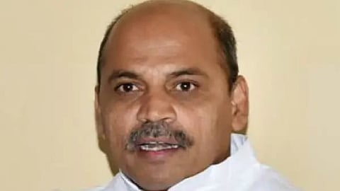 Dr Sharana prakash patil-ministe