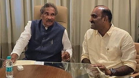 ಬೆಂಗಳೂರಿನಲ್ಲಿ ಸಚಿವ ಕೆ.ಜೆ. ಜಾರ್ಜ್ ಅವರೊಂದಿಗೆ ಉಡುಪಿ ಶಾಸಕ ಯಶ್ಪಾಲ್ ಸುವರ್ಣ ಚರ್ಚೆ ನಡೆಸಿದರು.