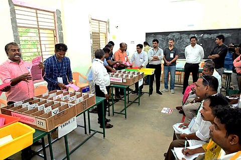 5 ವಿಧಾನಸಭಾ, 1 ಲೋಕಸಭಾ ಕ್ಷೇತ್ರಗಳ Byelections ಮತ ಎಣಿಕೆ ಕಾರ್ಯ ಆರಂಭ; ವಿಜಯ್, ಸುವೇಂದು ಅಧಿಕಾರಿಗೆ ಬಿಗ್ ಡೇ