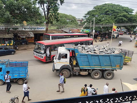 ಅಧಿಕ ಭಾರದ ಟಿಪ್ಪರ್