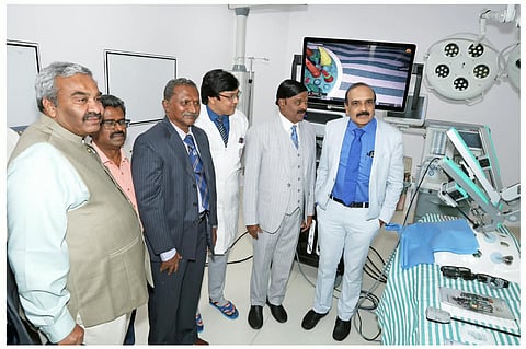 Dr. Bhagavan inaugurated the Robotic Surgery Department at RajaRajeswari Medical College. Founding Chancellor Dr. A.C. Shanmugam and others were present.