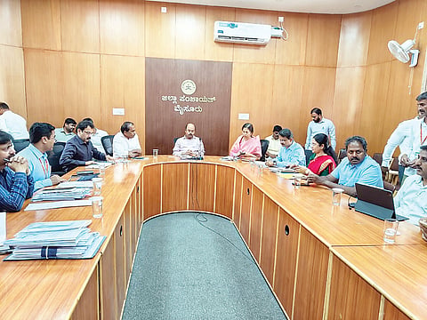 Minister Dr. Yathindra Siddaramaiah spoke at a meeting held on Tuesday in the Zilla Panchayat mini-hall.