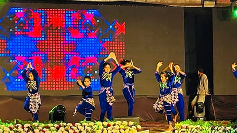 ಕಲಾಸಂಭ್ರಮ ವೇದಿಕೆಯಲ್ಲಿ ನೃತ್ಯ ವೈಭವ