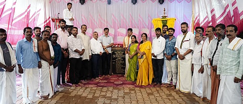 ನಾಗಬ್ರಹ್ಮ ಸಭಾಭವನವನ್ನು ಕುಕ್ಕೆ ಶ್ರೀ ಸುಬ್ರಹ್ಮಣ್ಯ ದೇವಸ್ಥಾನದ ವ್ಯವಸ್ಥಾಪನಾ ಸಮಿತಿ ಅಧ್ಯಕ್ಷ ಹರೀಶ್ ಎಸ್.ಇಂಜಾಡಿ ಉದ್ಘಾಟಿಸಿದರು. ಲೀಲಾ ಮನಮೋಹನ್, ಅಶೋಕ್ ನೆಕ್ರಾಜೆ, ಸೌಮ್ಯಾ ಭರತ್, ಶಿವರಾಮ ರೈ ಇತರರು ಇದ್ದರು.