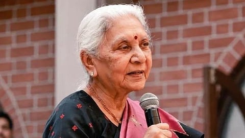 ಪ್ರೀತಿಸಿ.. ಆದರೆ ಗೆಳತಿಯನ್ನು ತಾಯಿ ಮಾಡಿ ಬಿಡಬೇಡಿ: ಹುಡುಗರಿಗೆ ಯುಪಿ ರಾಜ್ಯಪಾಲೆ ಆನಂದಿಬೆನ್ ಪಟೇಲ್ ಸಲಹೆ | Anandiben Patel