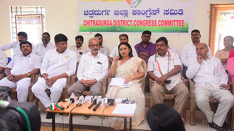 ಕಾಂಗ್ರೆಸ್ ವೋಟ್ ಬಚಾವೋ ದೇಶ ಬಚಾವೋ ಅಭಿಯಾನದ ಕರ್ನಾಟಕ ಉಸ್ತುವಾರಿ ದೀಪ್ತಿ ಮೇರಿ ವರ್ಗಿಸ್ ಅವರು ಸುದ್ದಿಗೋಷ್ಠಿಯಲ್ಲಿ ಮಾತನಾಡಿ ದರು.