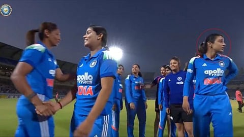 Harmanpreet Kaur and Smriti Mandhana Handshake Controversy