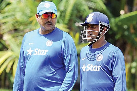 DHONI