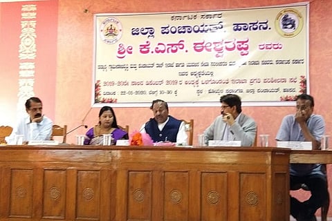 Hassan KDP Meeting Minister K S Eshwarappa 22 JAN 20