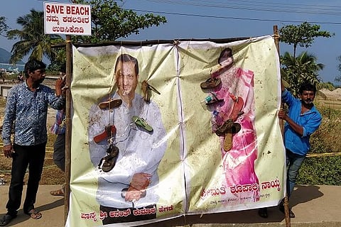 Protest Against MLA Rupali and MP Ananthkumar Hegde