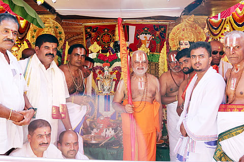 03 Nela Ph 02 tempal varshikosava