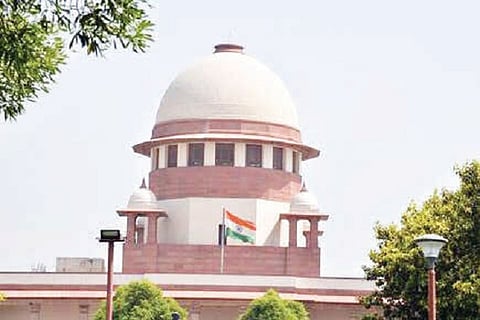 SUPREME COURT Manollasa Image