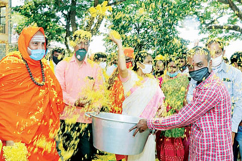 01 Nela ph 02 MP Shoba Karndlaje Abhinandane