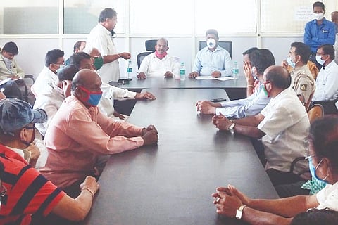 DAVANAGERE Harihara, merchants, meeting, taluk administration, business, permission,
