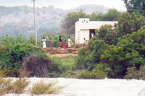 09082020 Lingasugur Myadaragaddi Krishna river