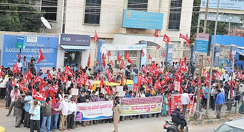 26Tmk_JCTU_Protest