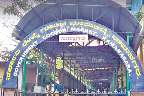 21-03-rama-silk market