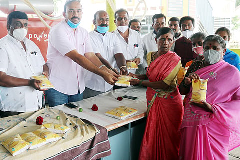 16 Nela Ph 01 Tuppa Vitharane