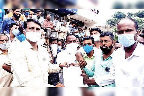 Gangavati Street Side Traders Appeal
