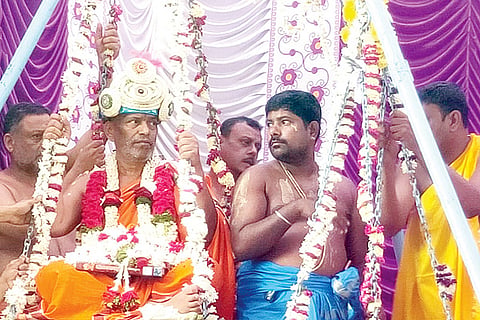 03102021 Kanakagiri Suvidyandra thirtha swamiji tulabhara