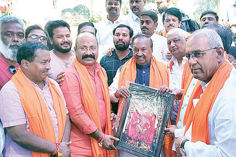 10112021 gangagavati KS eshwarappa visit to anjanadri hill
