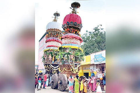 13122021 Kampli Chariot festival
