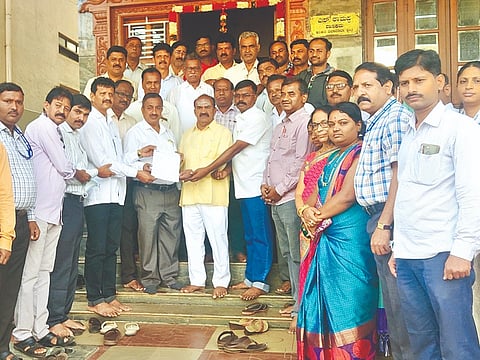 Harihara, demand, appeal, government employees