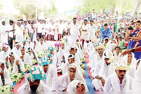 060522 Utakanuru Mass Wedding