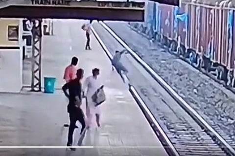 ದರ್ಗಗದ್ಗದ್ಗ