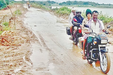 Bharamasagara, Doddakere, Eri, repair, work,