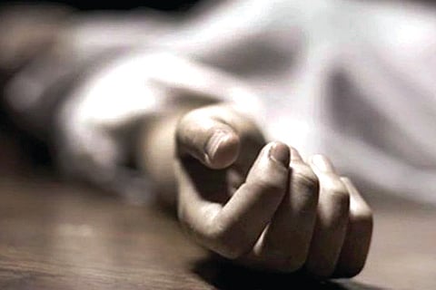 30082022 Commits Suicide Web - Copy