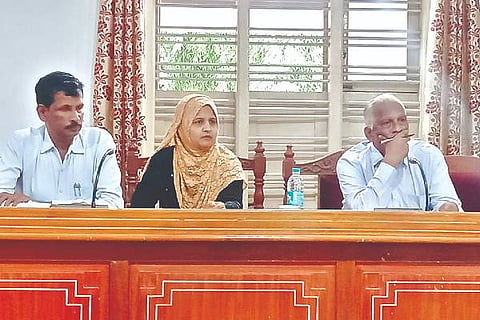 Harihar Municipal Corporation, Municipal Commissioner Basavaraj, Flex Havali,