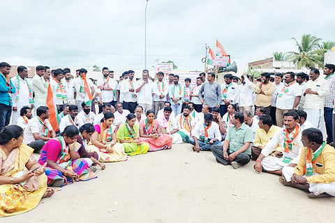12092022 karatagi congress protest