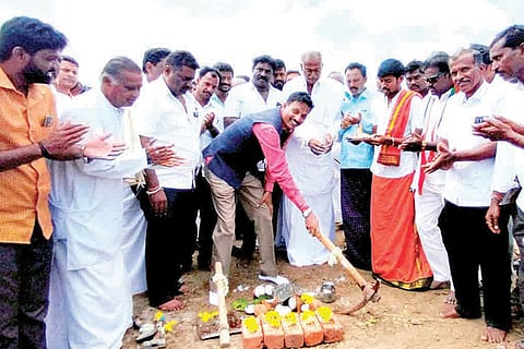 16092022 kurugodu indor stadioum
