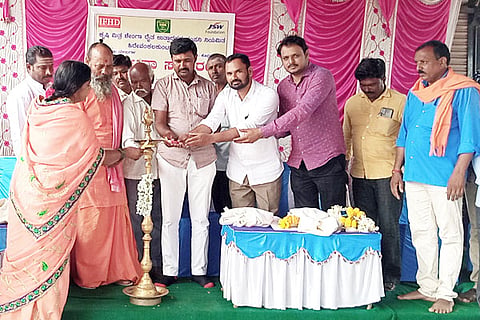 26092022 yelburga Krishi Mitra Peanut Farmers Company inaugurated