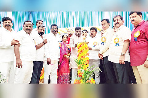 27092022 raichur govt employ childerns pratibha puraskara