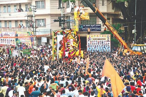 's portrait, high school ground, procession,